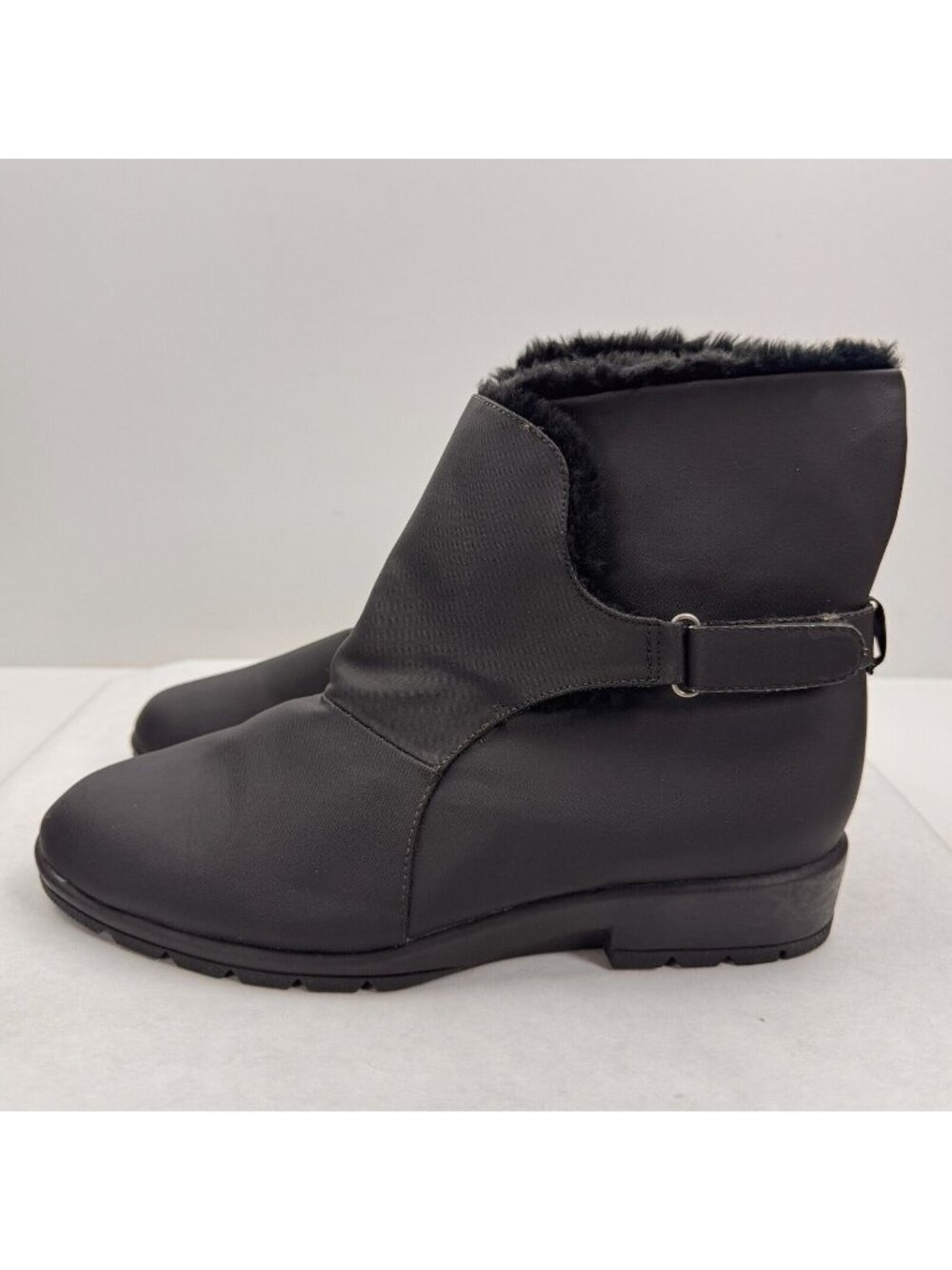 Naturalizer Ankle Winter Boots Womens Size 10N Black Faux Fur Trim Hook Loop
